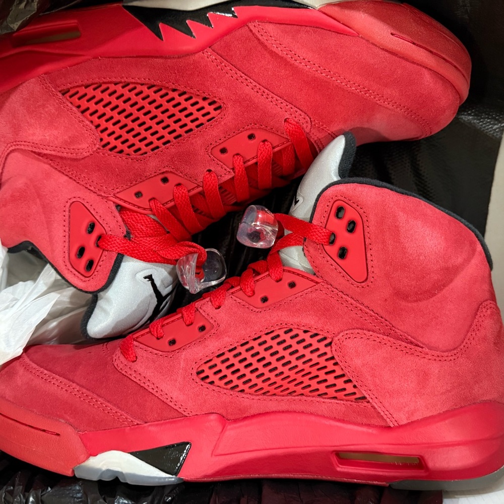 Jordan 5 red suede Black and White Speckled Box size 9.5m